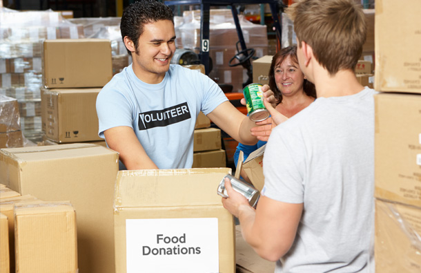 Photo of volunteers working in foodshelf